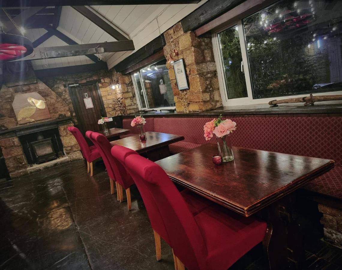 The Pelican Inn ستابلفورد المظهر الخارجي الصورة